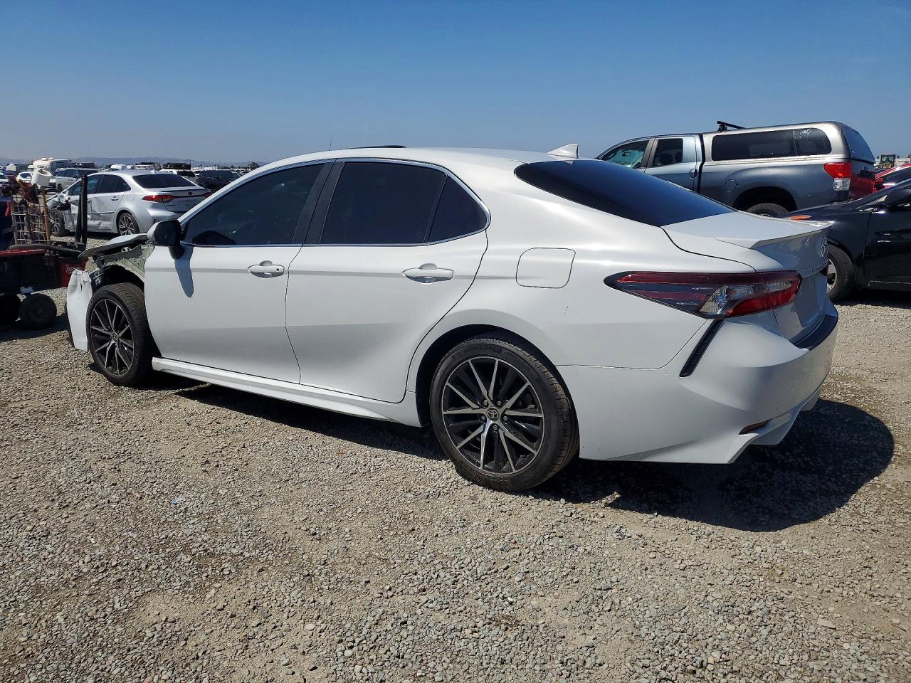 2023 TOYOTA CAMRY SE — снимка 2