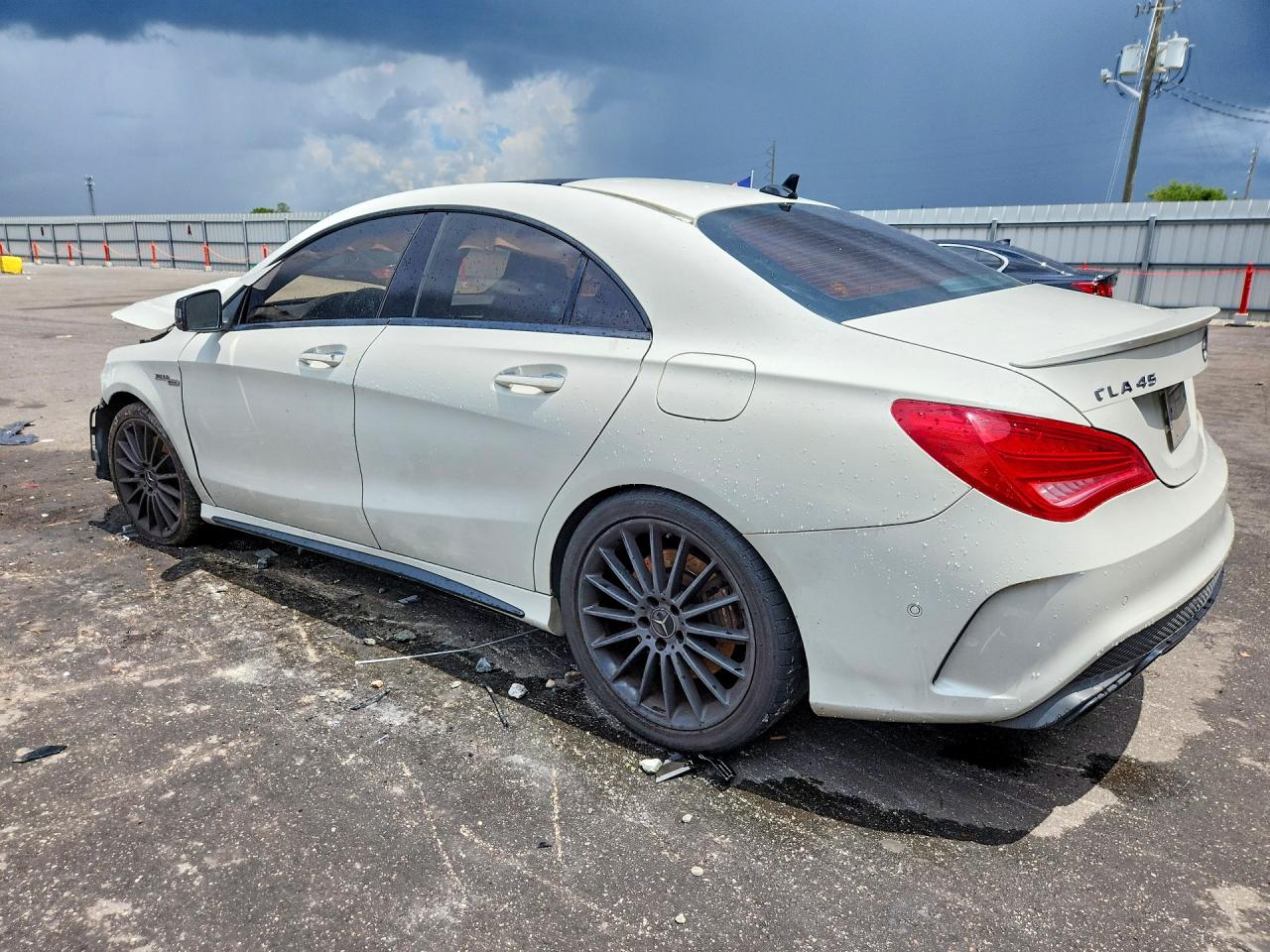 2015 MERCEDES-BENZ CLA 45 AMG — снимка 2