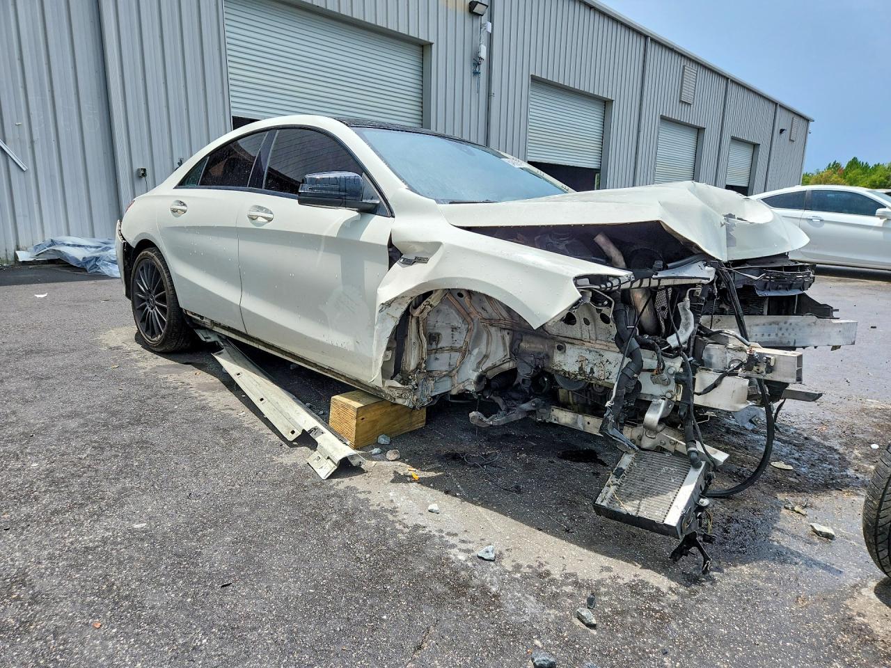 2015 MERCEDES-BENZ CLA 45 AMG — снимка 4