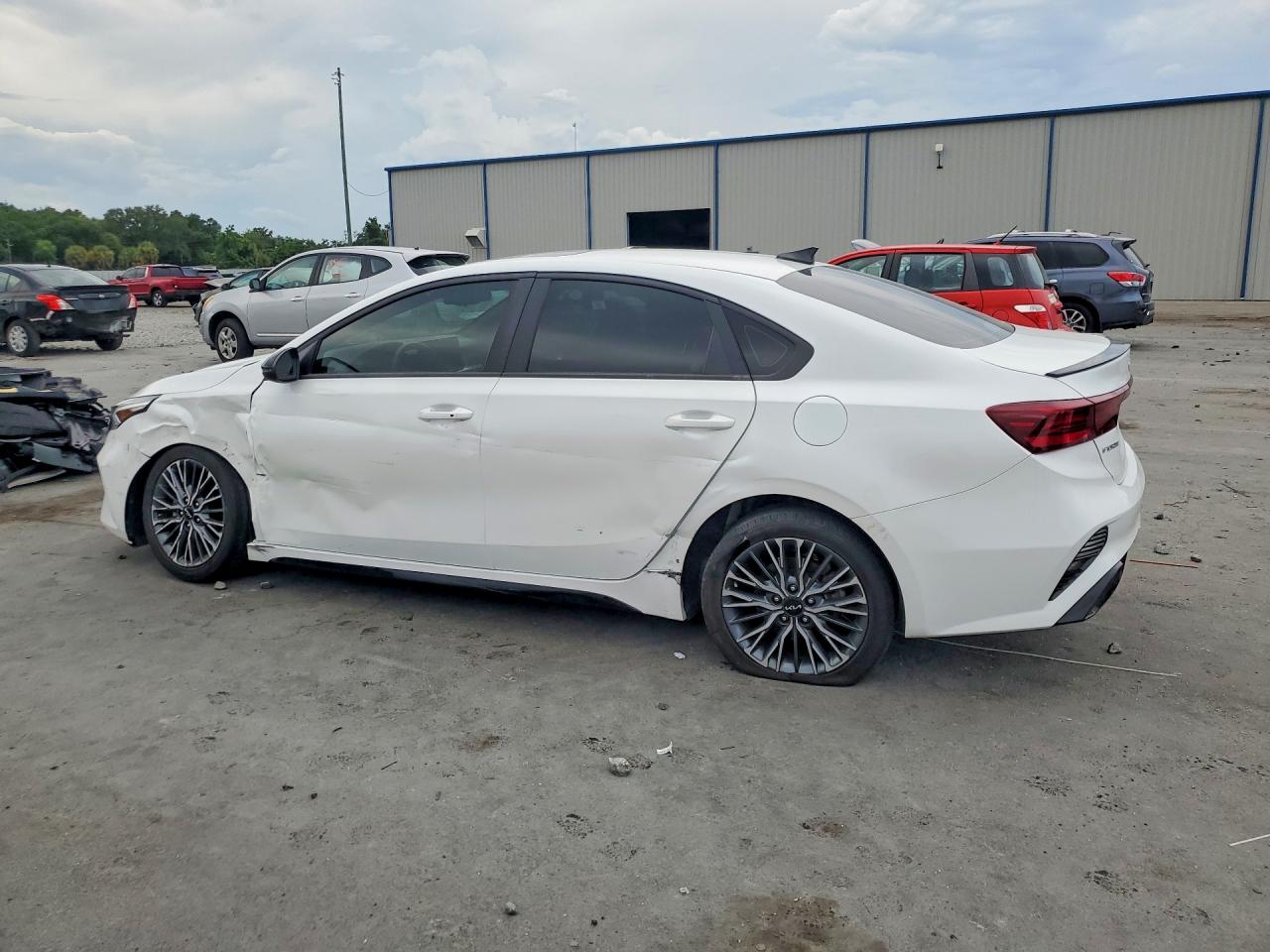 2023 KIA FORTE GT LINE — снимка 2