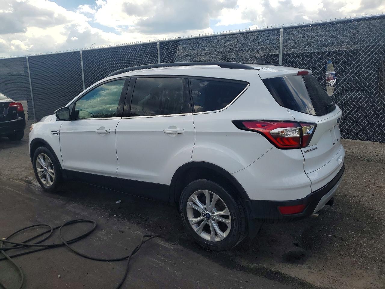 2018 FORD ESCAPE SE — снимка 2