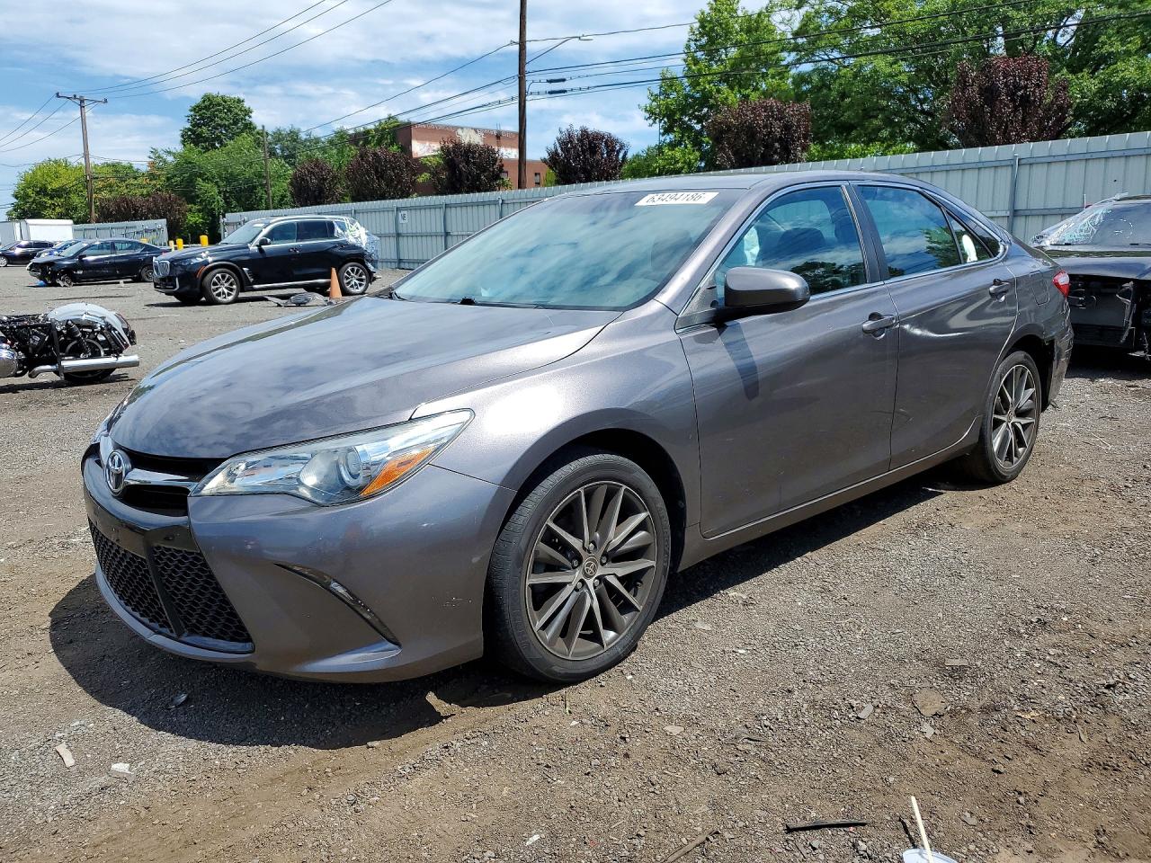 2016 TOYOTA CAMRY SE