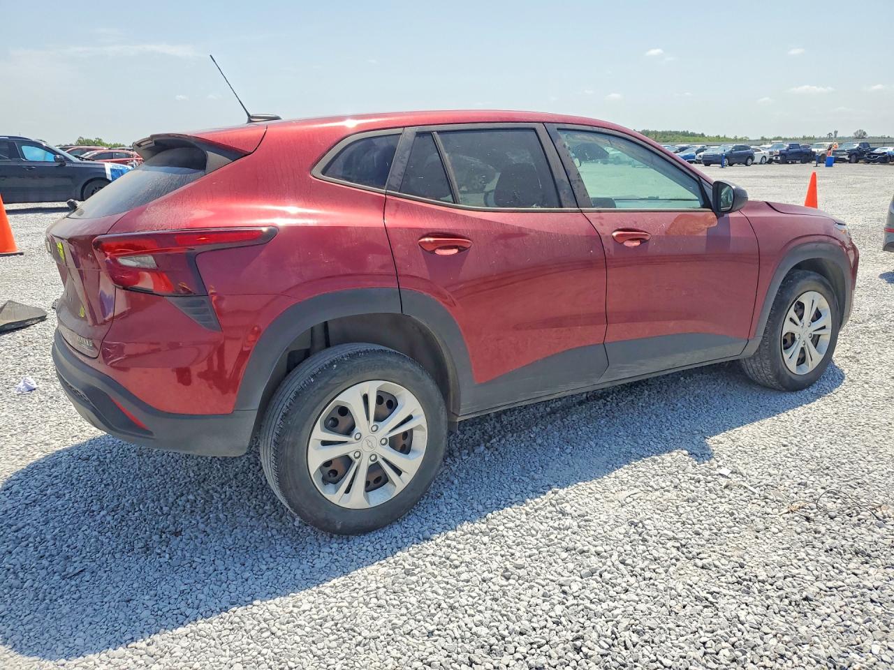 2024 CHEVROLET TRAX LS — снимка 3