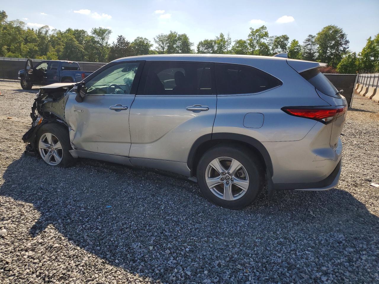 2021 TOYOTA HIGHLANDER HYBRID LE — снимка 2