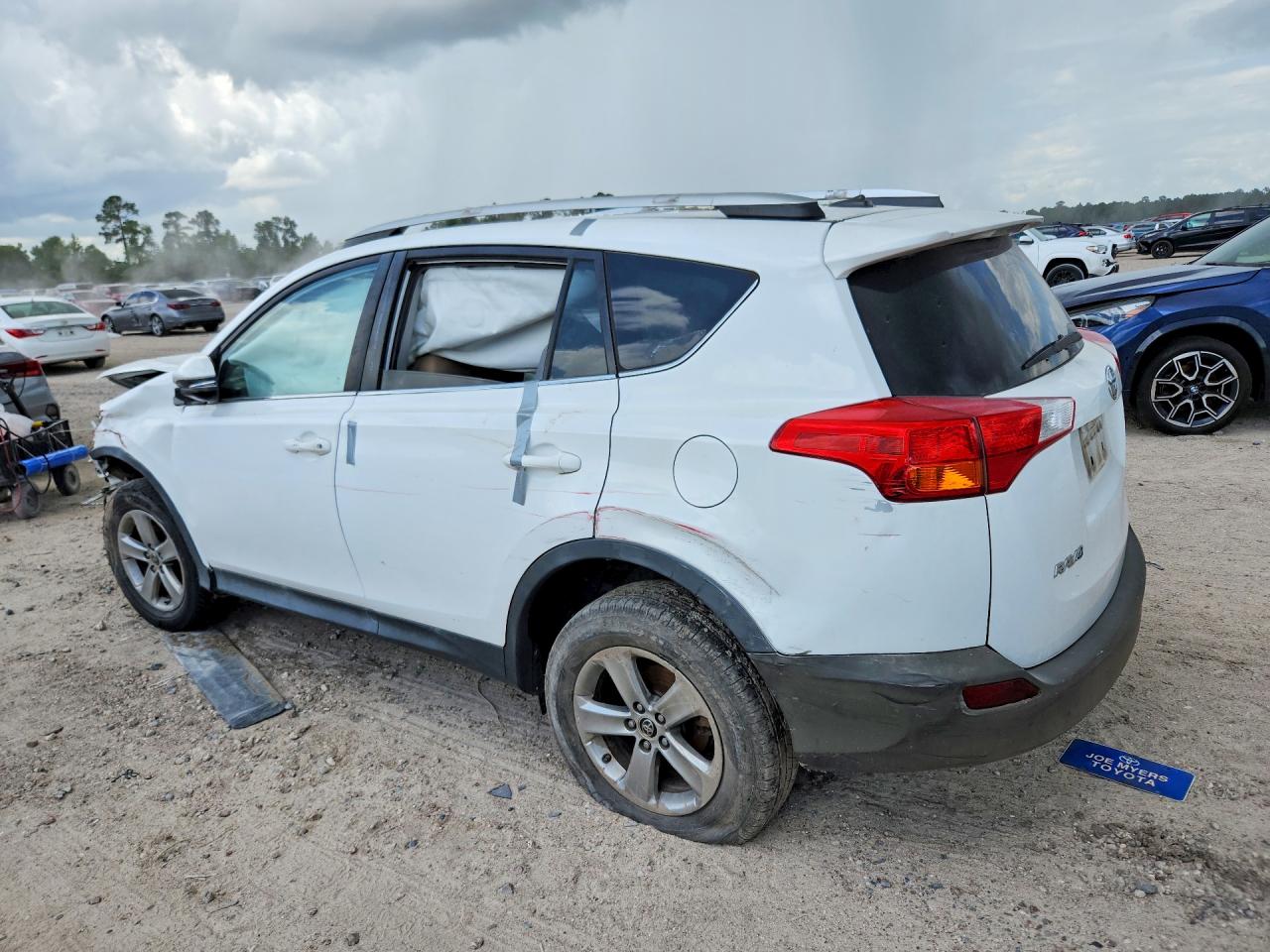 2015 TOYOTA RAV4 XLE — снимка 2
