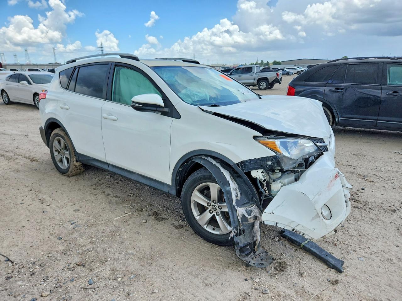 2015 TOYOTA RAV4 XLE — снимка 4