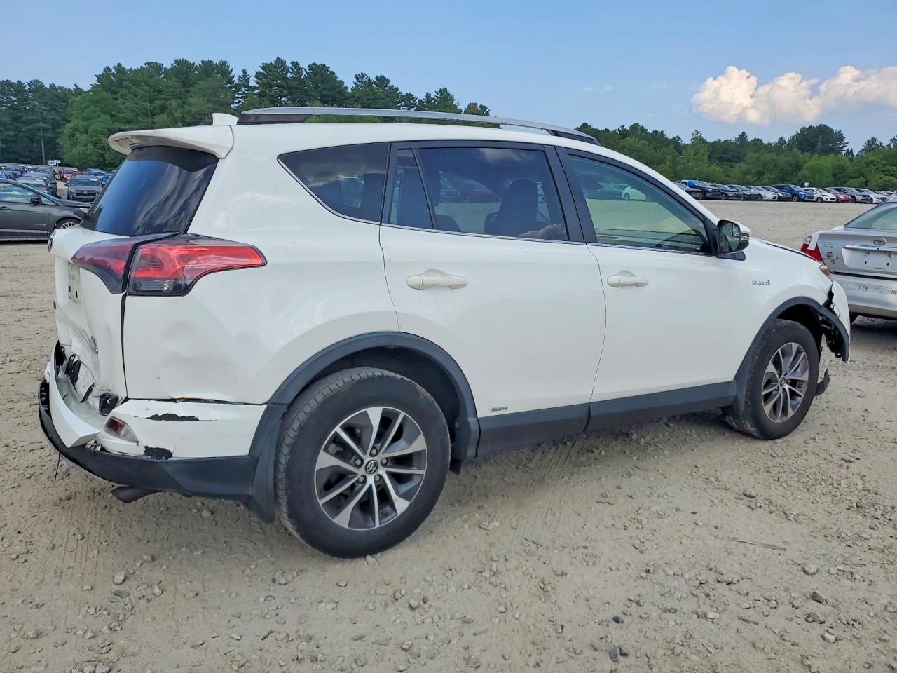 2018 TOYOTA RAV4 HYBRID XLE — снимка 3