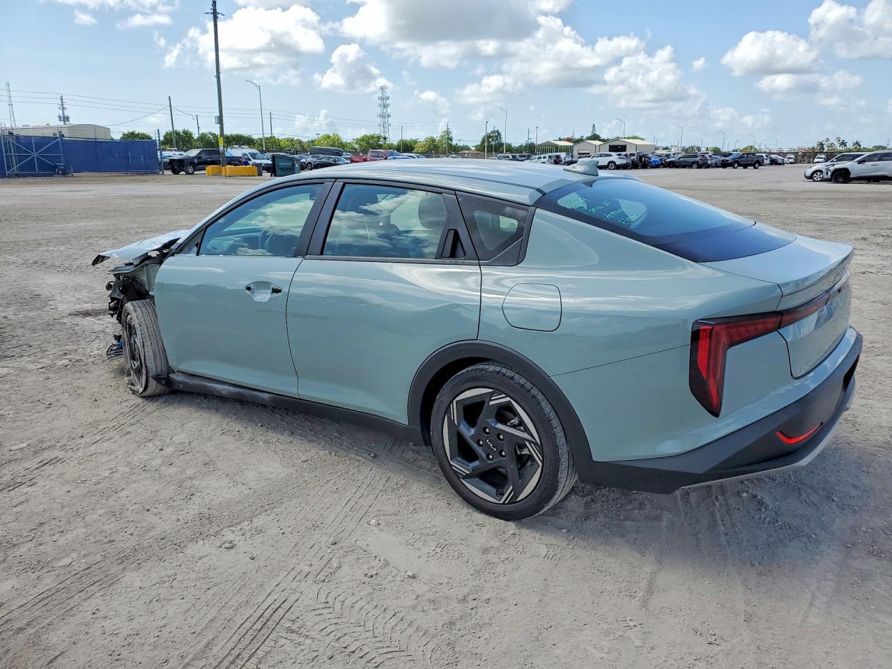 2025 KIA K4 EX — снимка 2