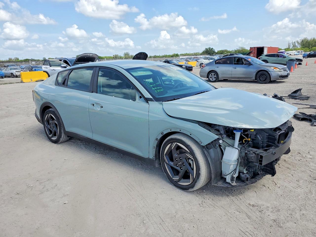 2025 KIA K4 EX — снимка 4