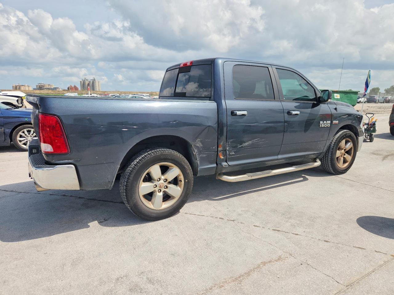 2018 RAM 1500 SLT — снимка 3