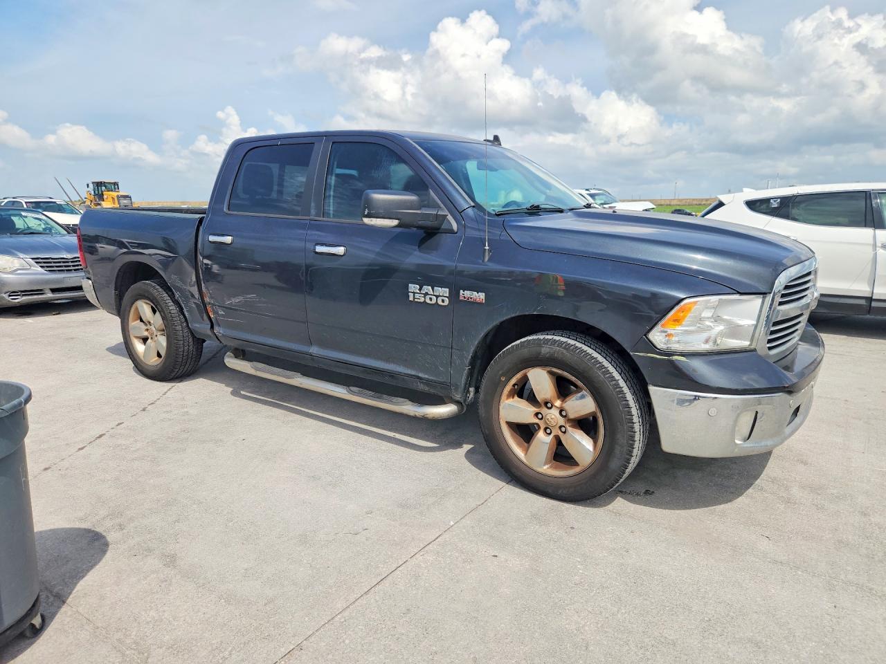 2018 RAM 1500 SLT — снимка 4