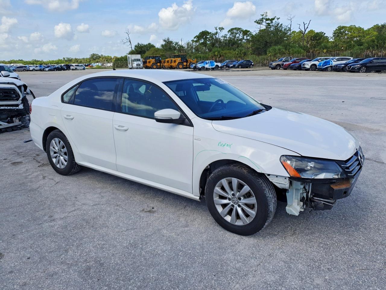 2015 VOLKSWAGEN PASSAT S — снимка 4
