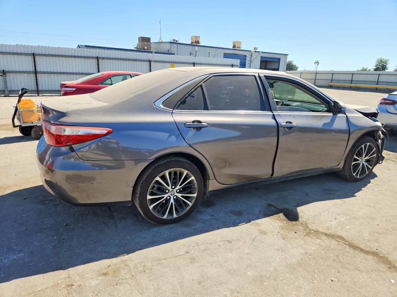 2016 TOYOTA CAMRY LE — снимка 3