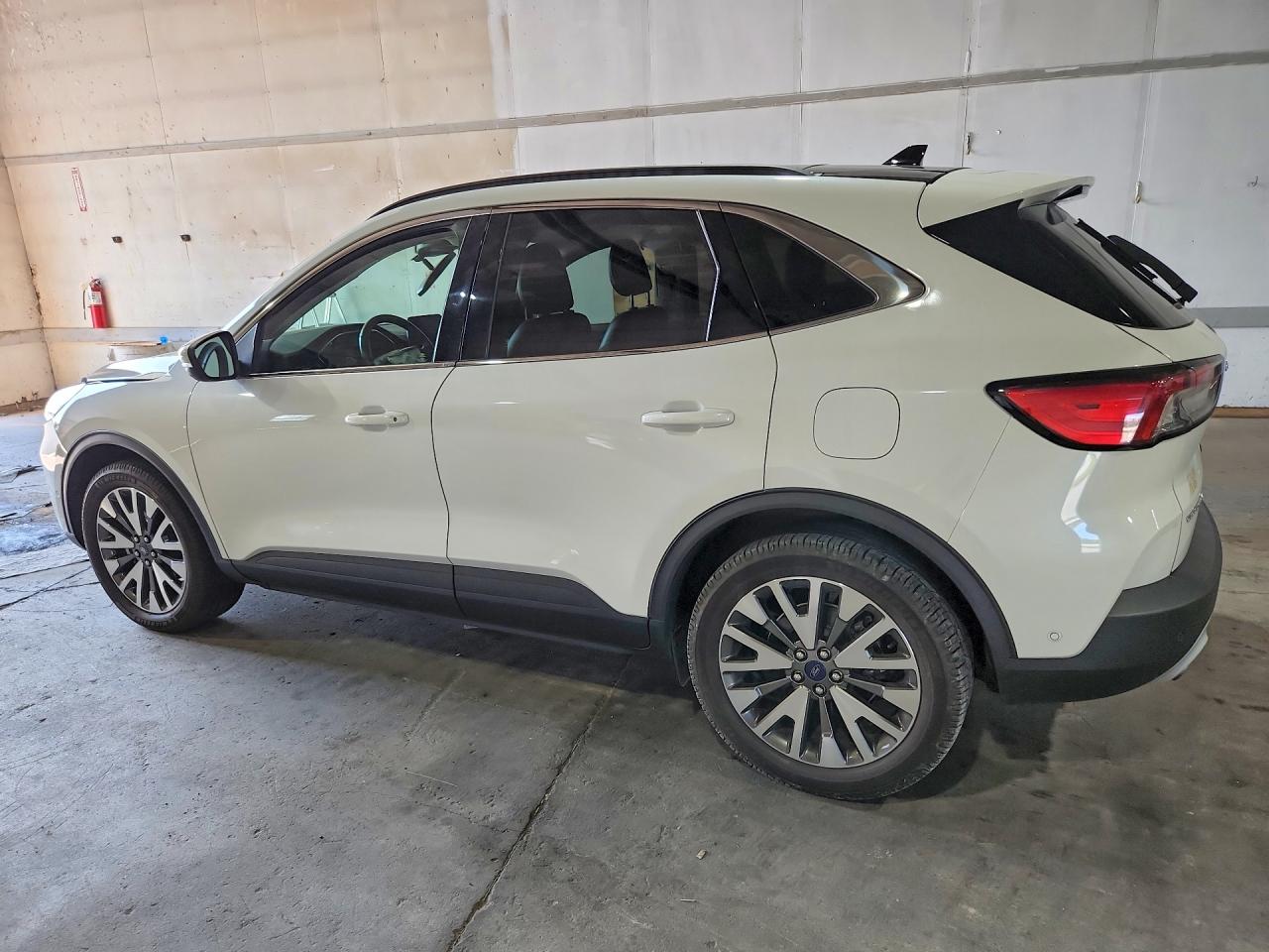 2020 FORD ESCAPE TITANIUM — снимка 2