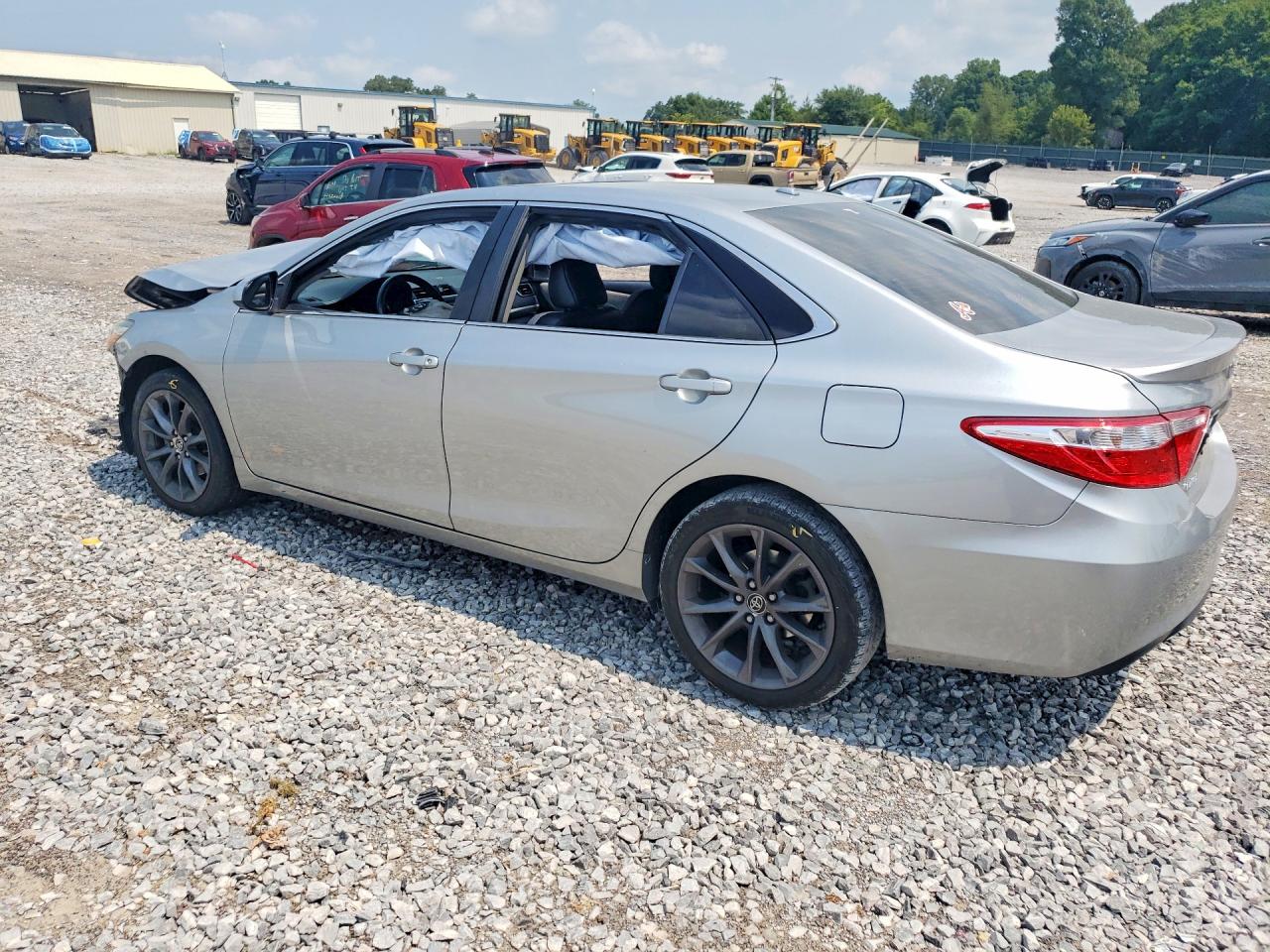 2015 TOYOTA CAMRY XSE — снимка 2