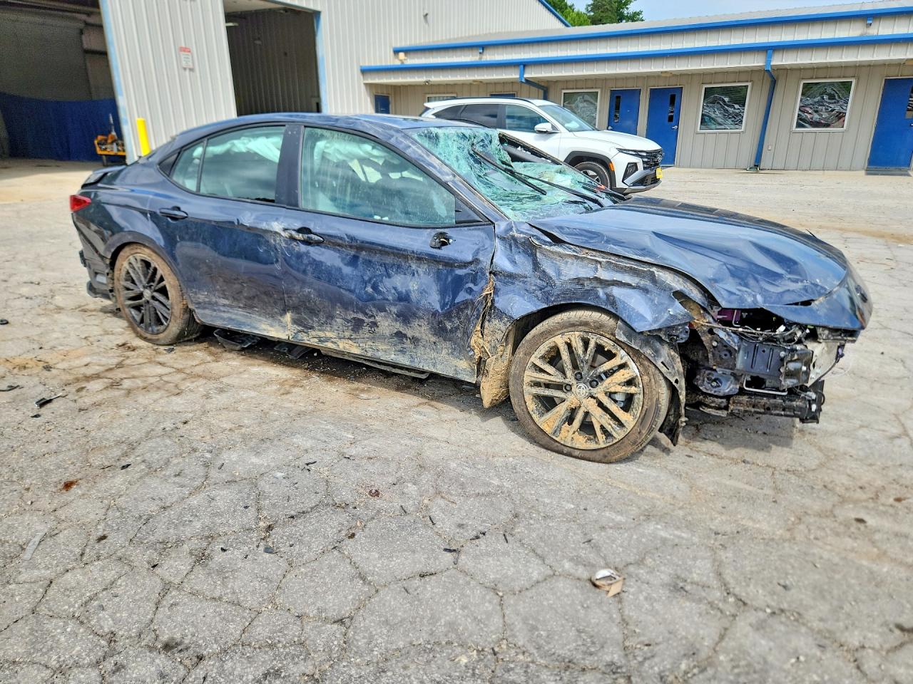 2026 TOYOTA CAMRY SE — снимка 4