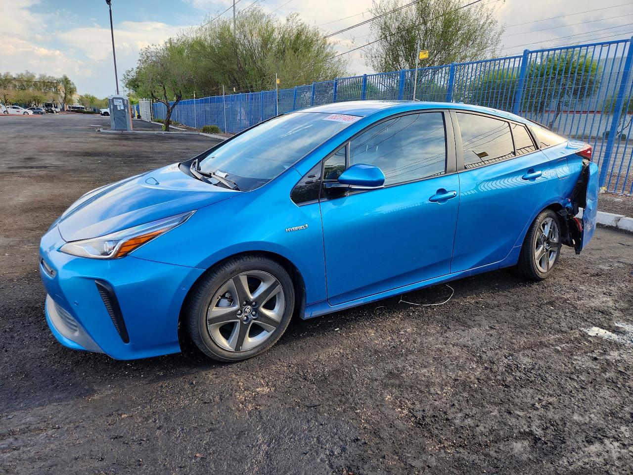 2019 TOYOTA PRIUS XLE