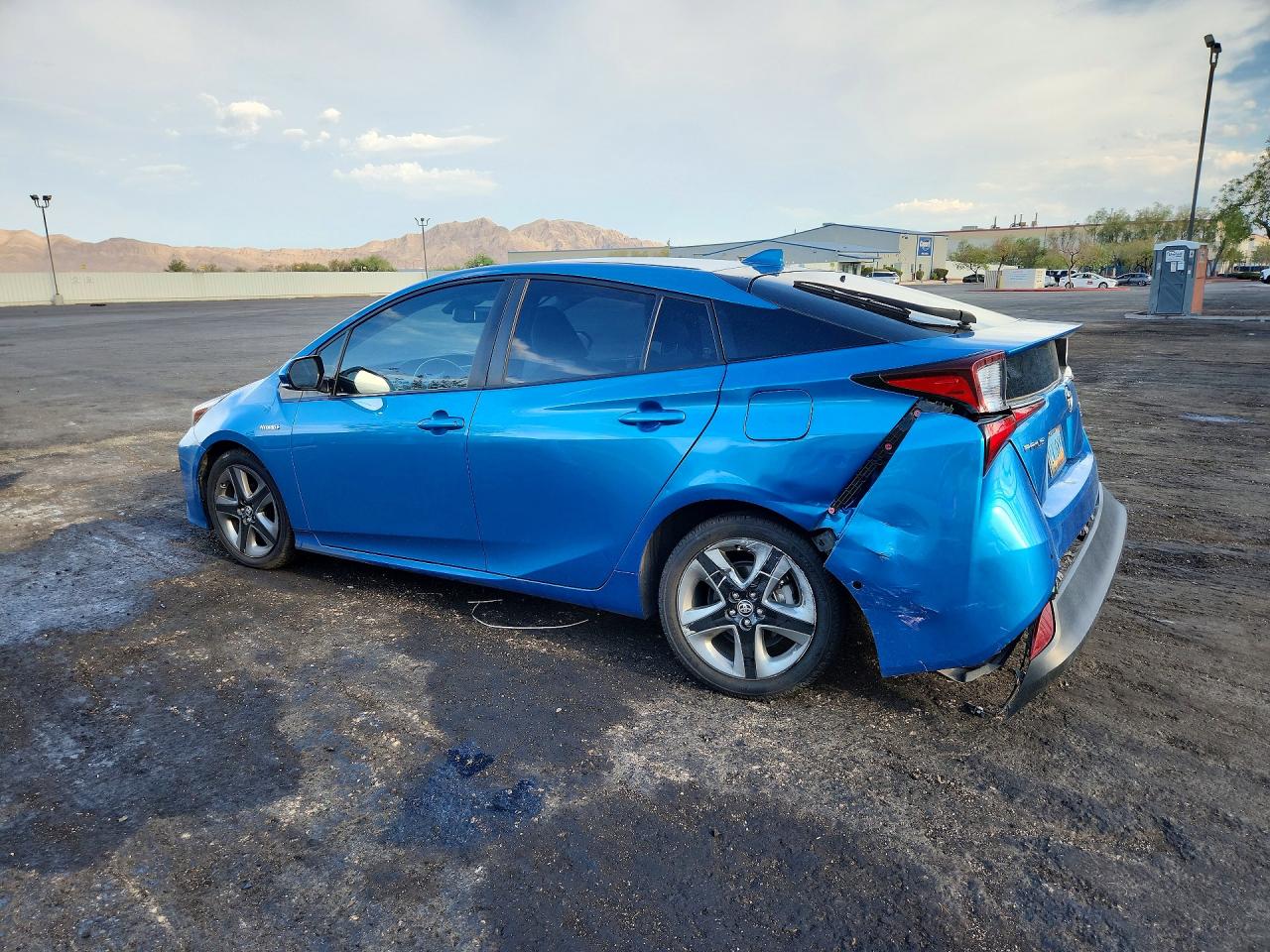2019 TOYOTA PRIUS XLE — снимка 2
