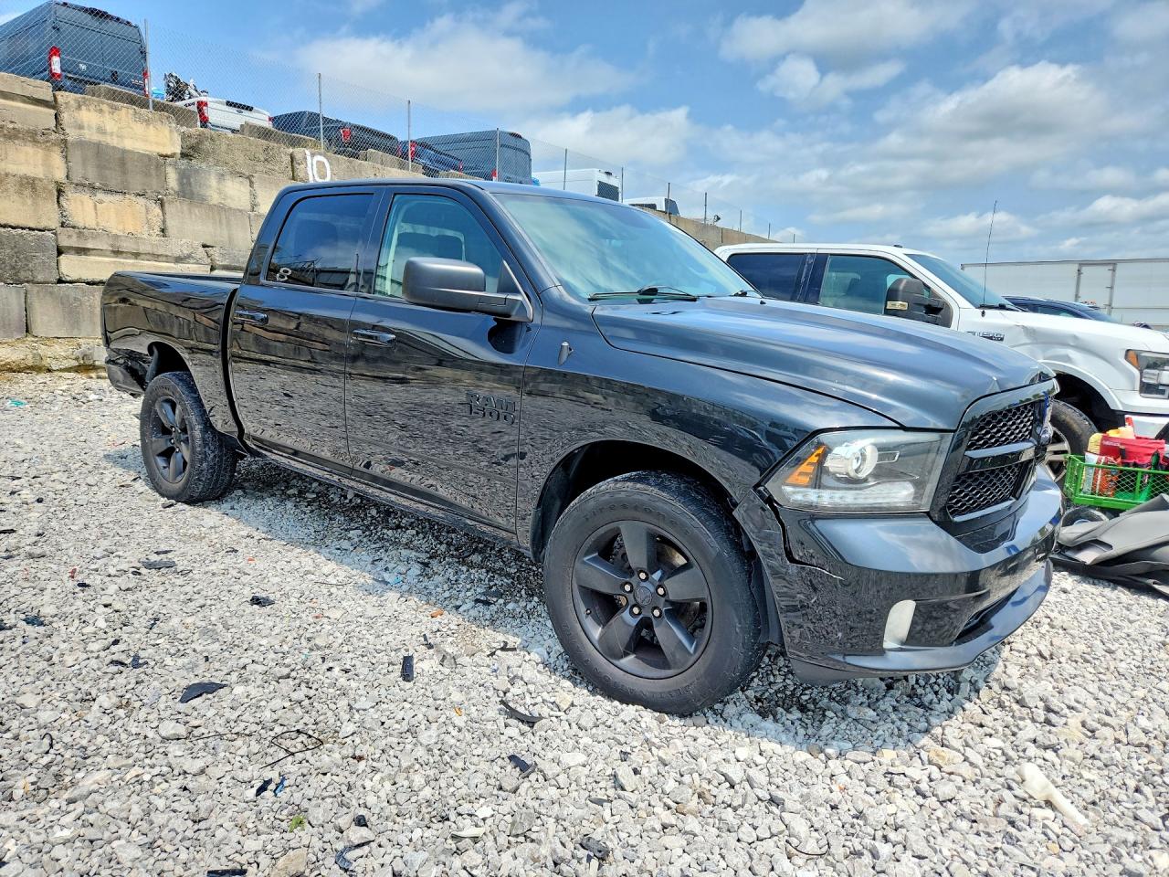 2017 RAM 1500 ST — снимка 4