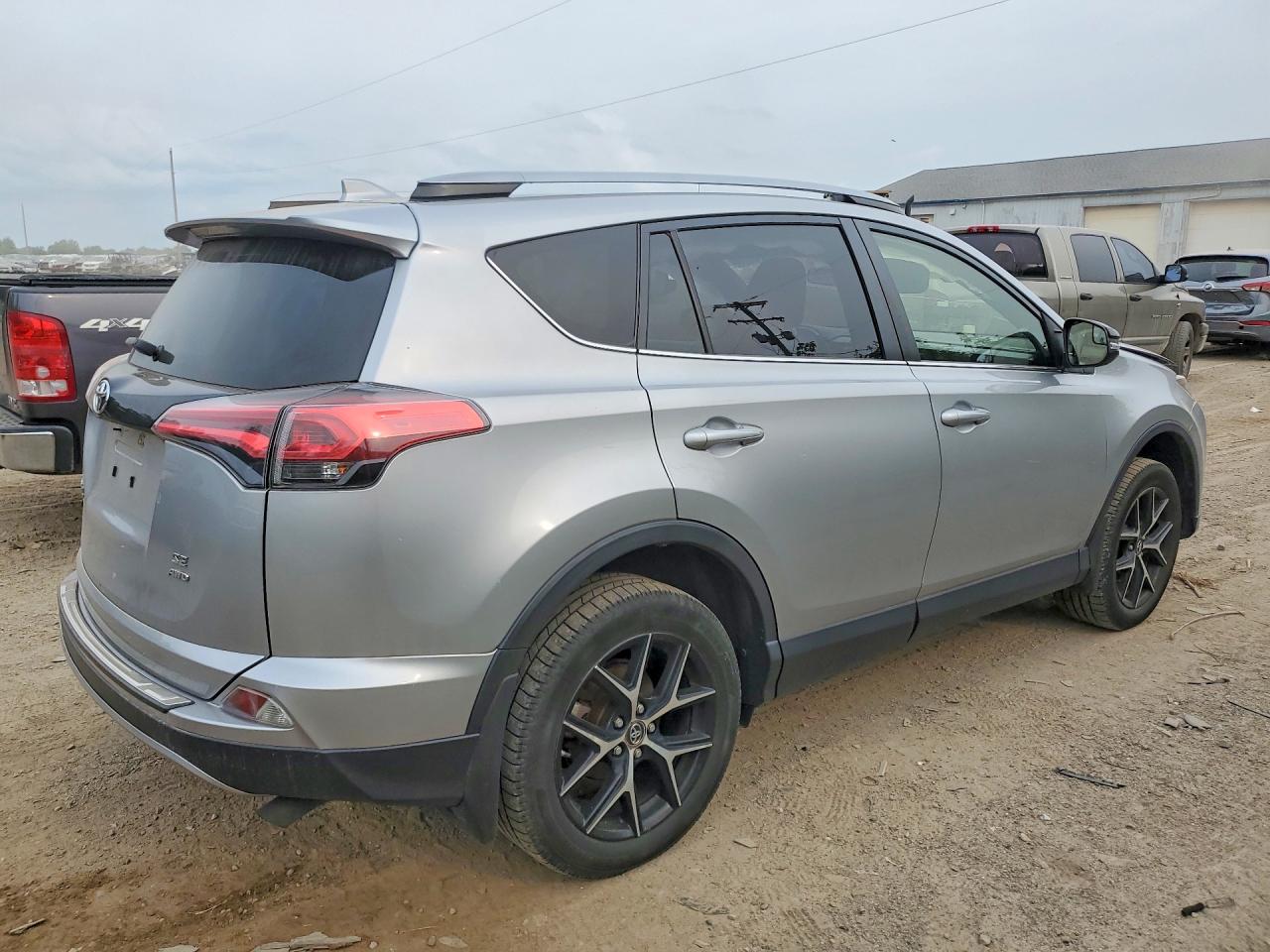 2018 TOYOTA RAV4 SE — снимка 3