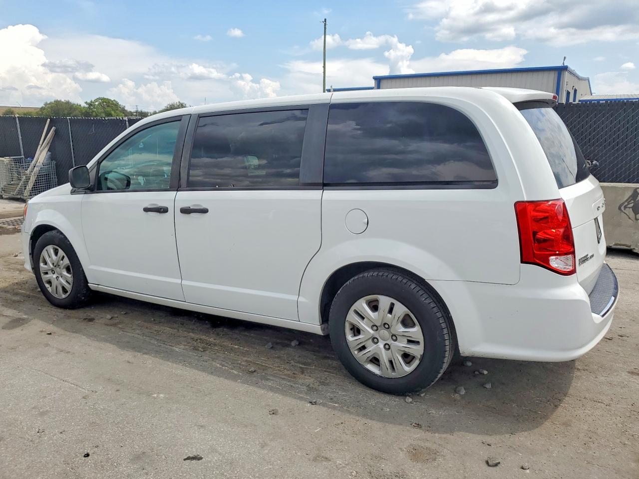 2020 DODGE GRAND CARAVAN SE — снимка 2