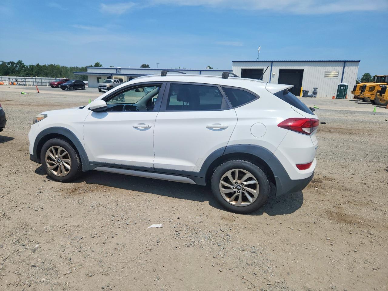 2017 HYUNDAI TUCSON SE — снимка 2