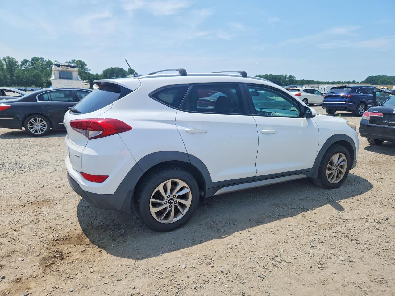 2017 HYUNDAI TUCSON SE — снимка 3