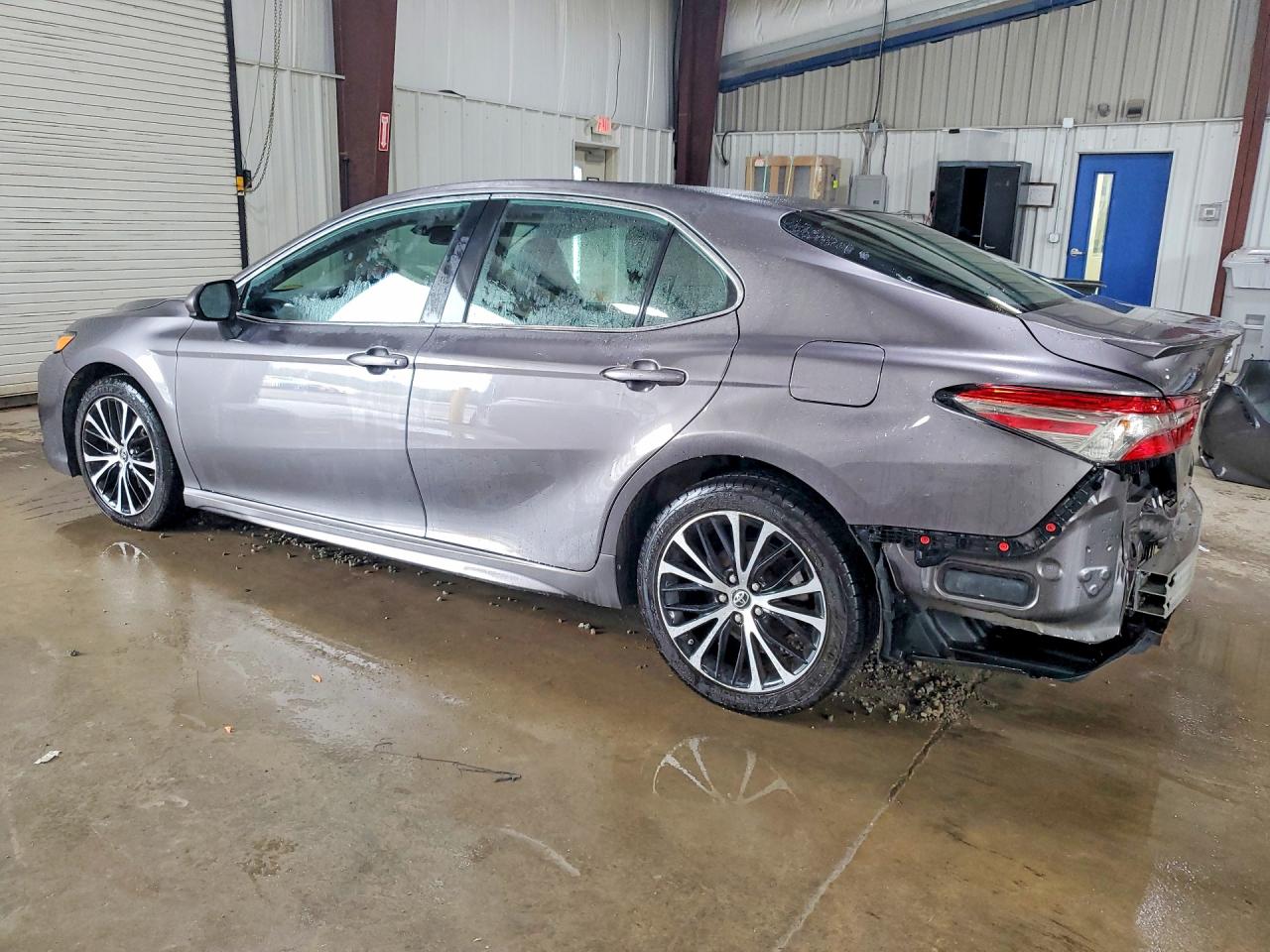 2018 TOYOTA CAMRY SE — снимка 2