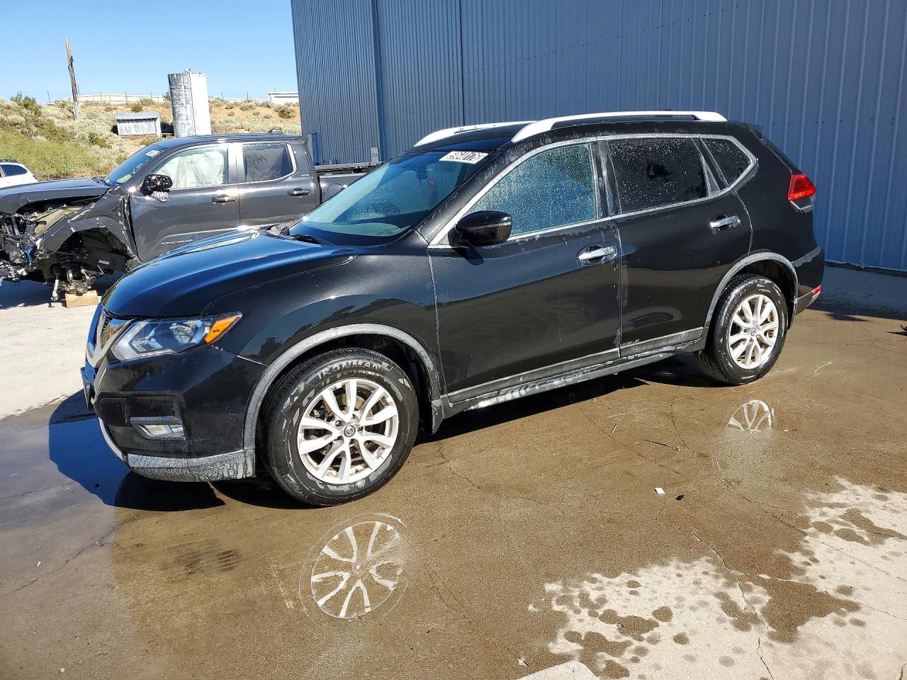 2017 NISSAN ROGUE SV