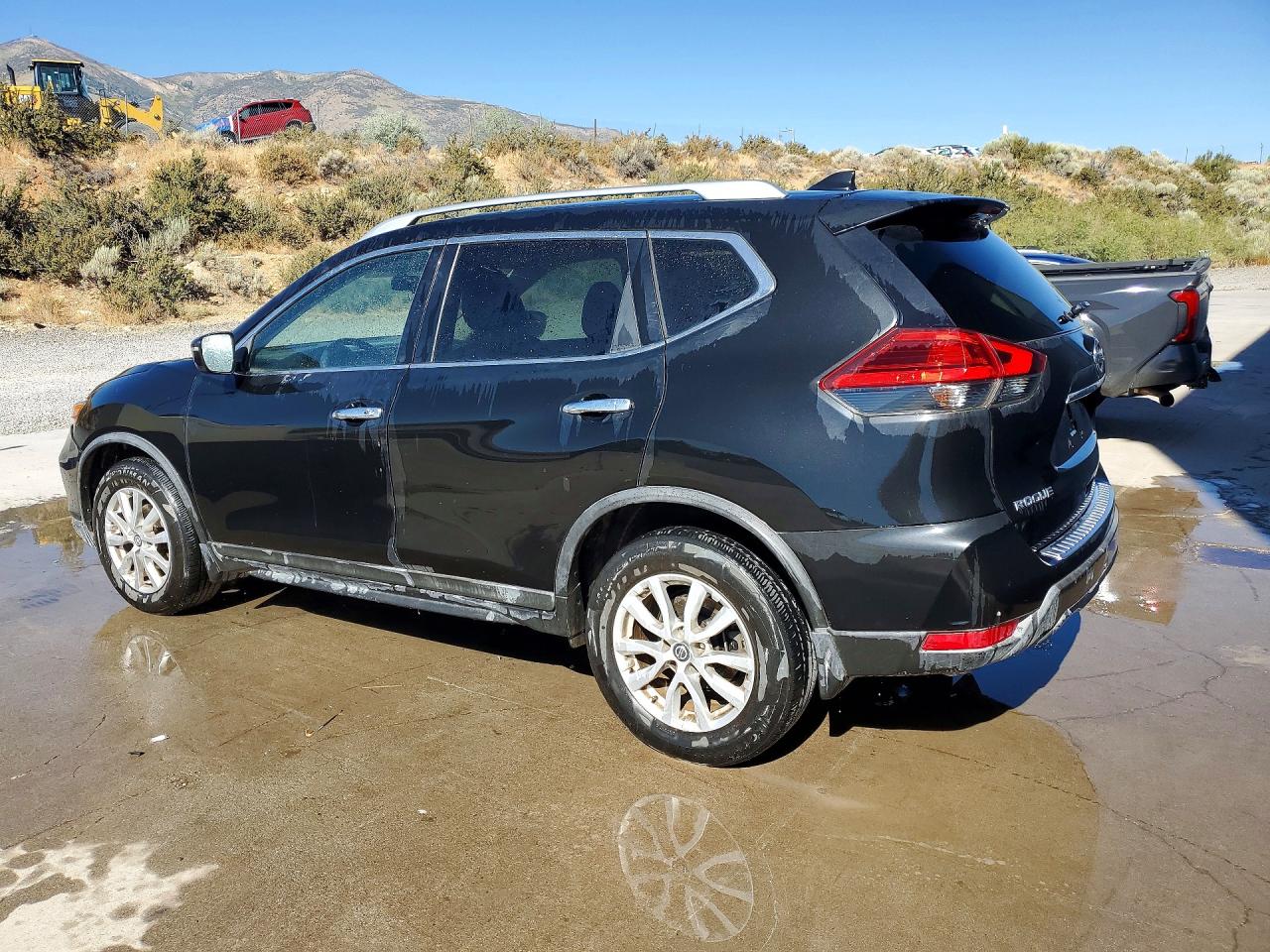 2017 NISSAN ROGUE SV — снимка 2