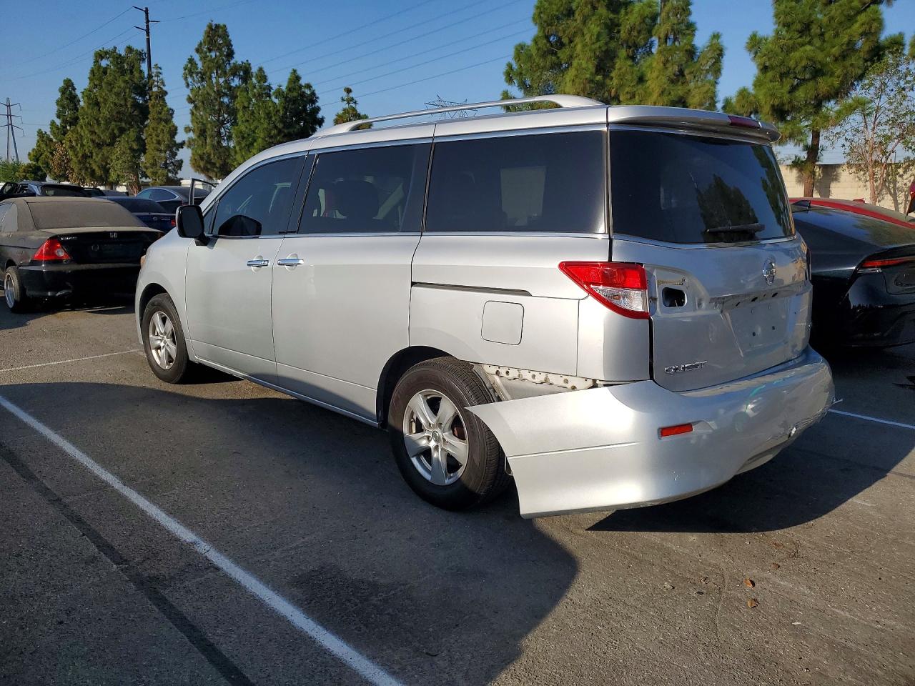 2016 NISSAN QUEST 3.5 SV — снимка 2