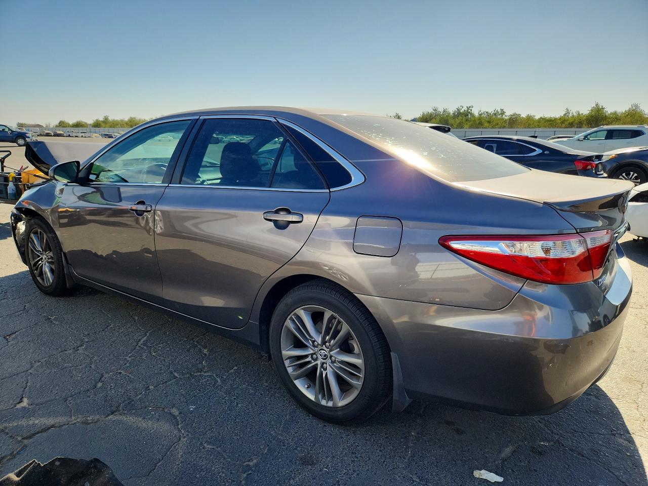 2016 TOYOTA CAMRY SE — снимка 2
