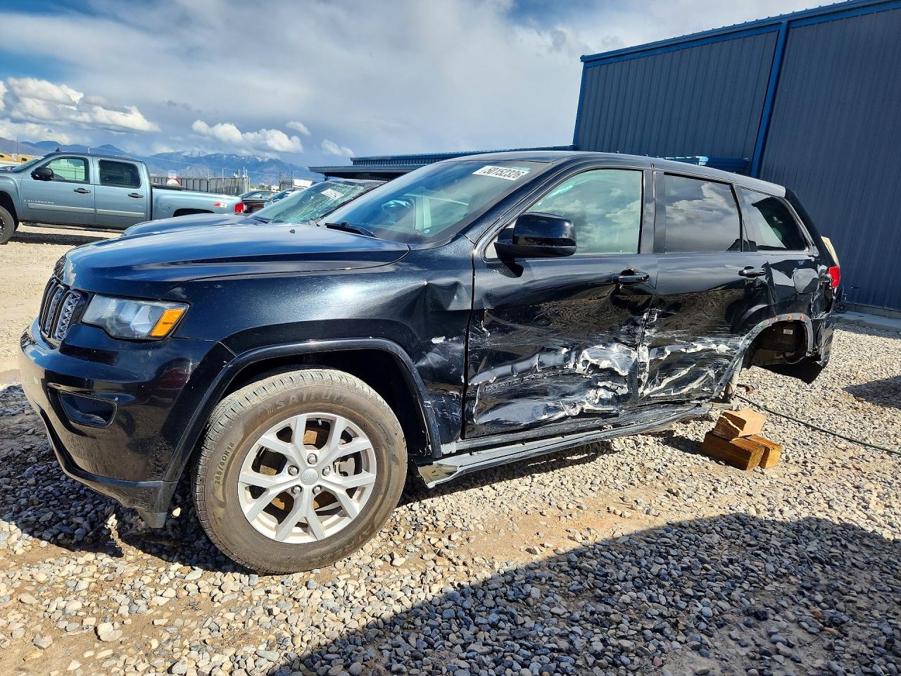 2017 JEEP GRAND CHEROKEE LAREDO