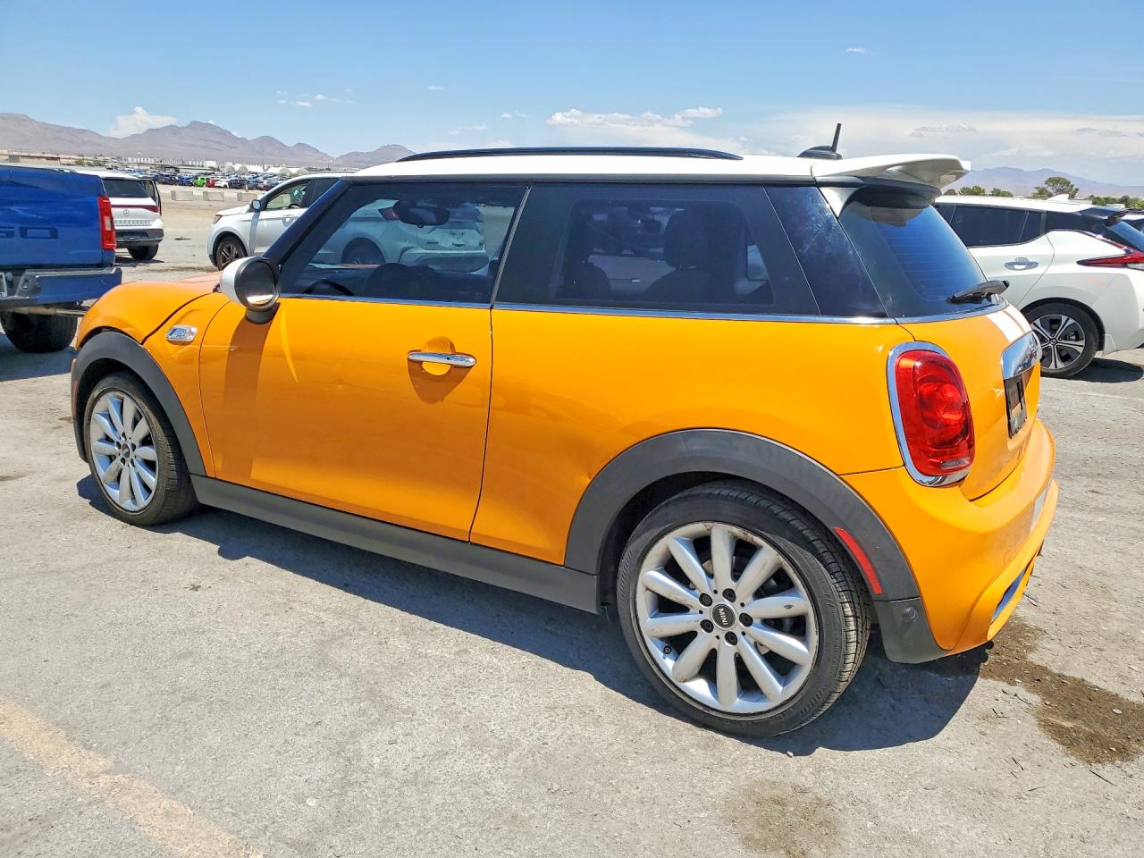 2017 MINI COOPER S — снимка 2