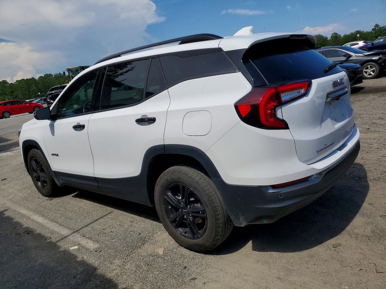 2024 GMC TERRAIN AT4 — снимка 2