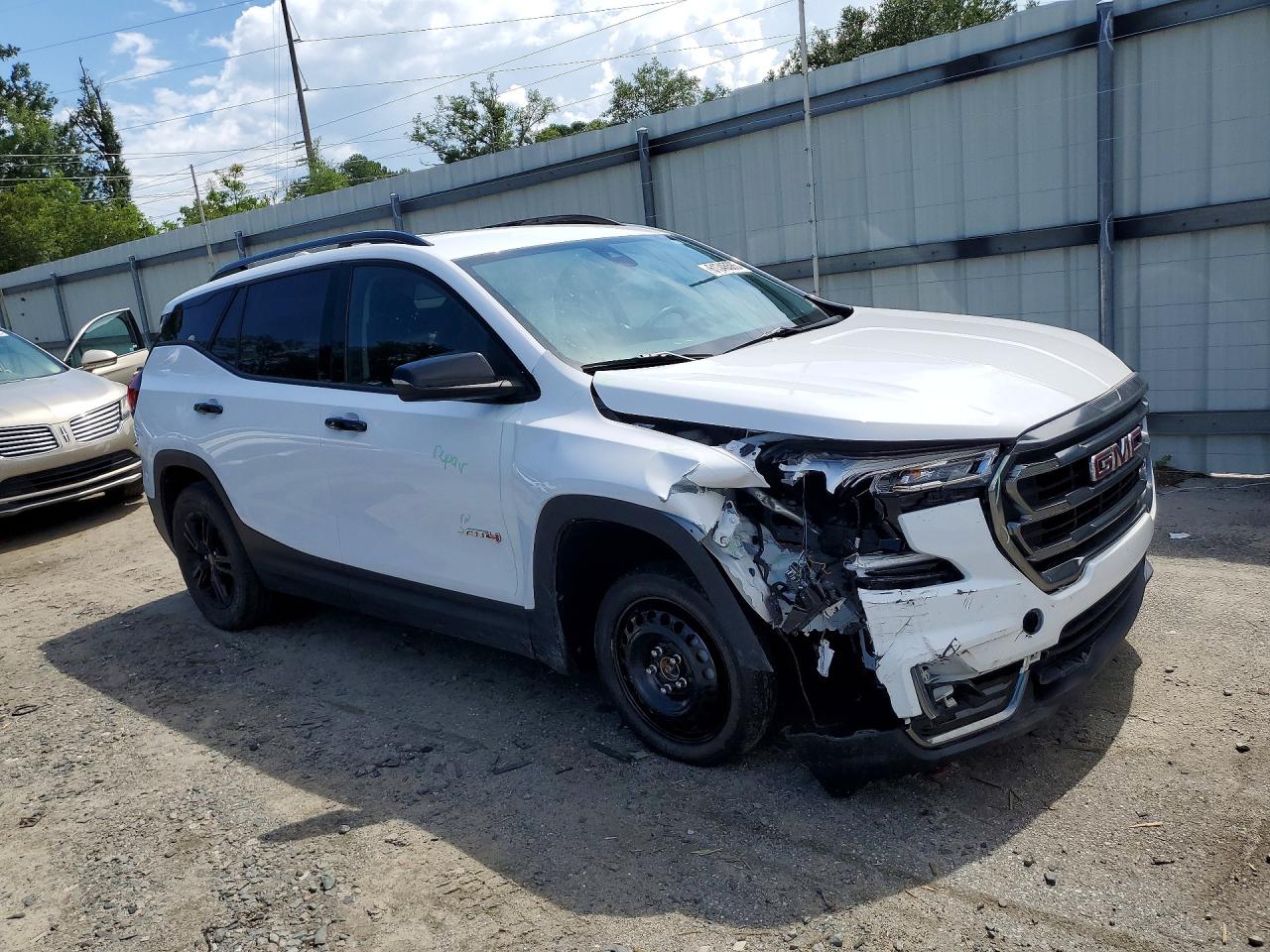 2024 GMC TERRAIN AT4 — снимка 4