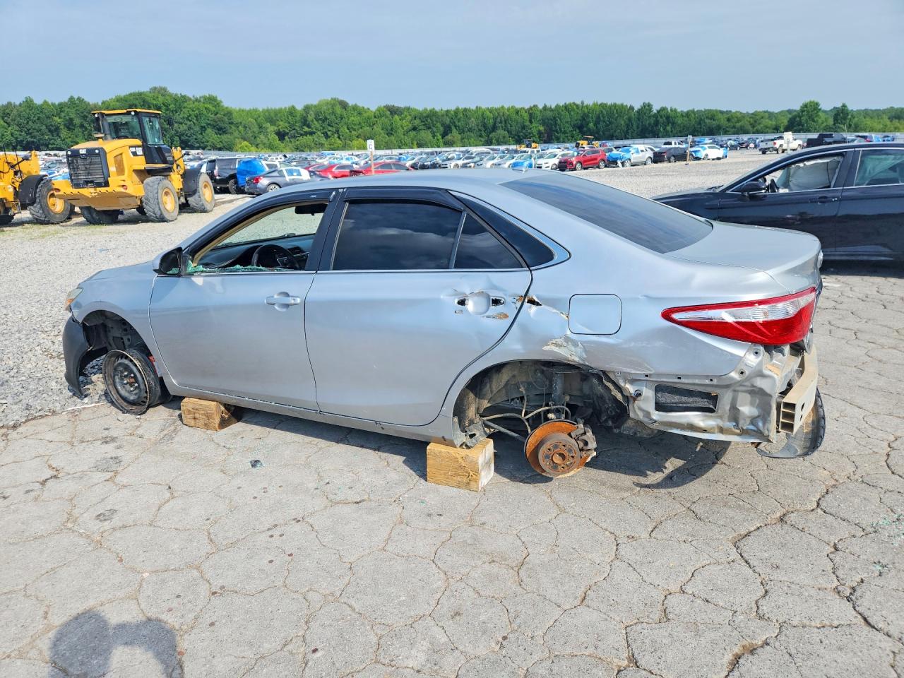 2015 TOYOTA CAMRY LE — снимка 2