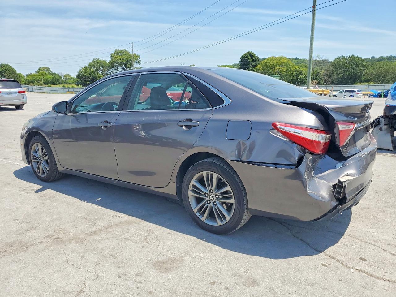 2015 TOYOTA CAMRY SE — снимка 2