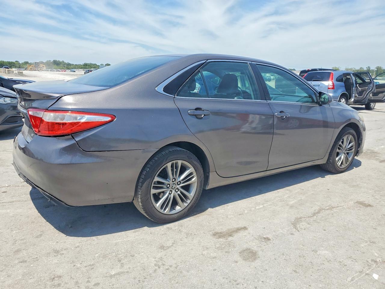 2015 TOYOTA CAMRY SE — снимка 3