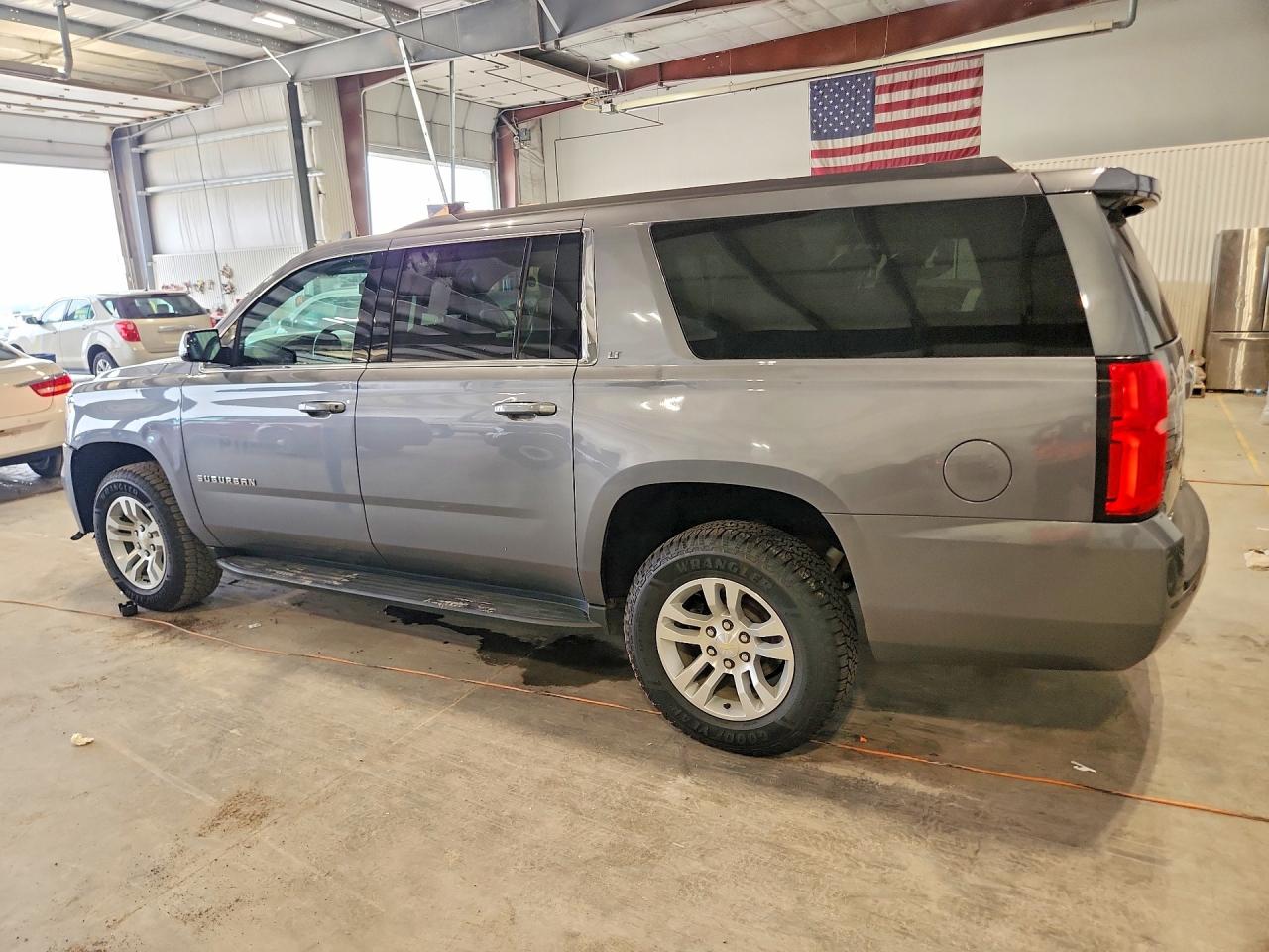 2020 CHEVROLET SUBURBAN K1500 LT — снимка 2
