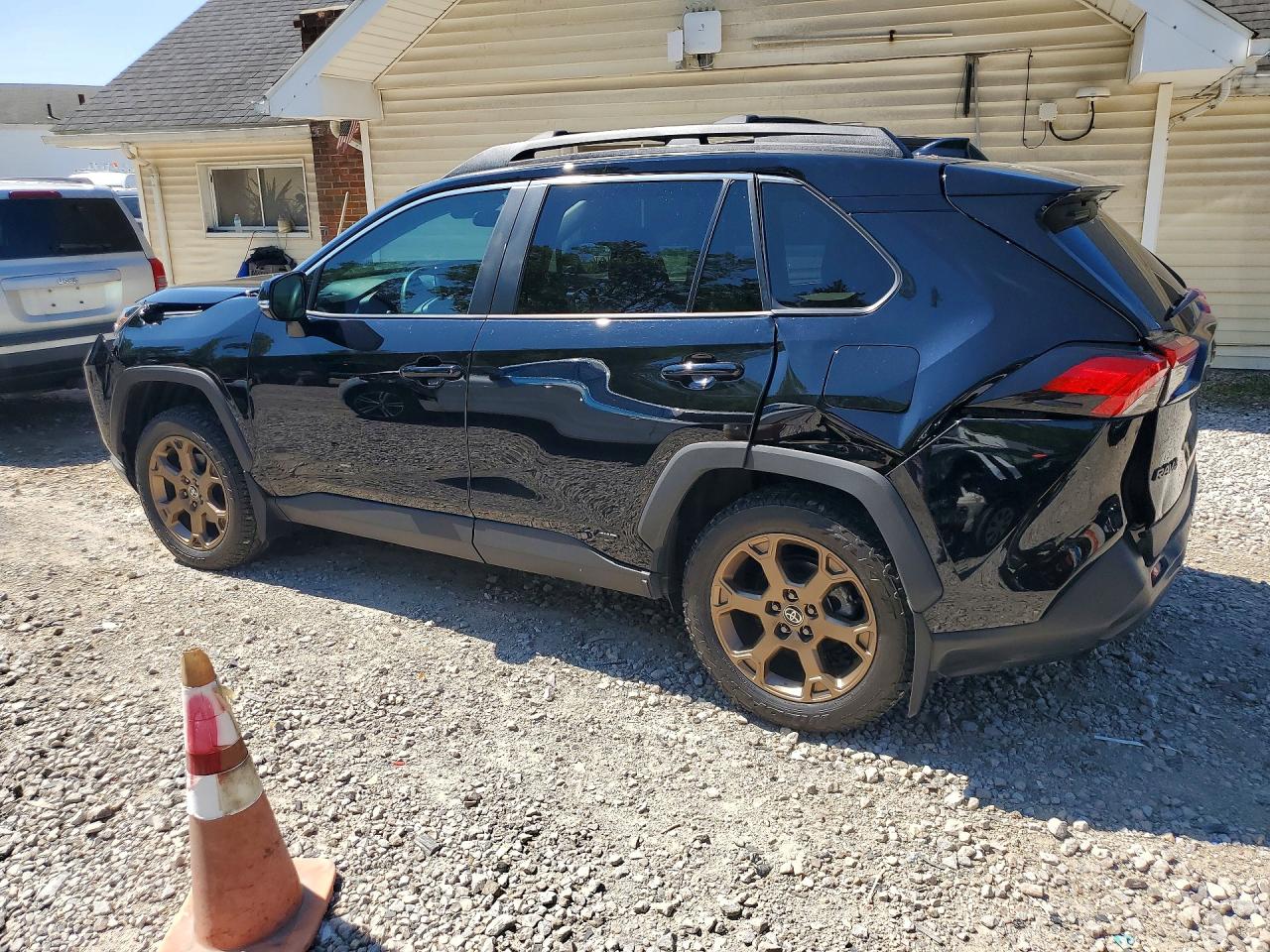 2023 TOYOTA RAV4 WOODLAND EDITION — снимка 2
