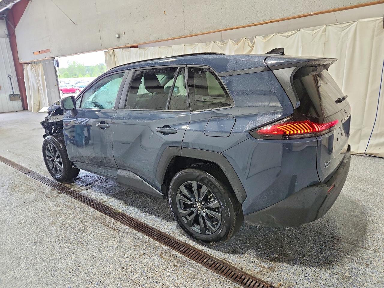 2026 TOYOTA RAV4 XLE PREMIUM — снимка 2