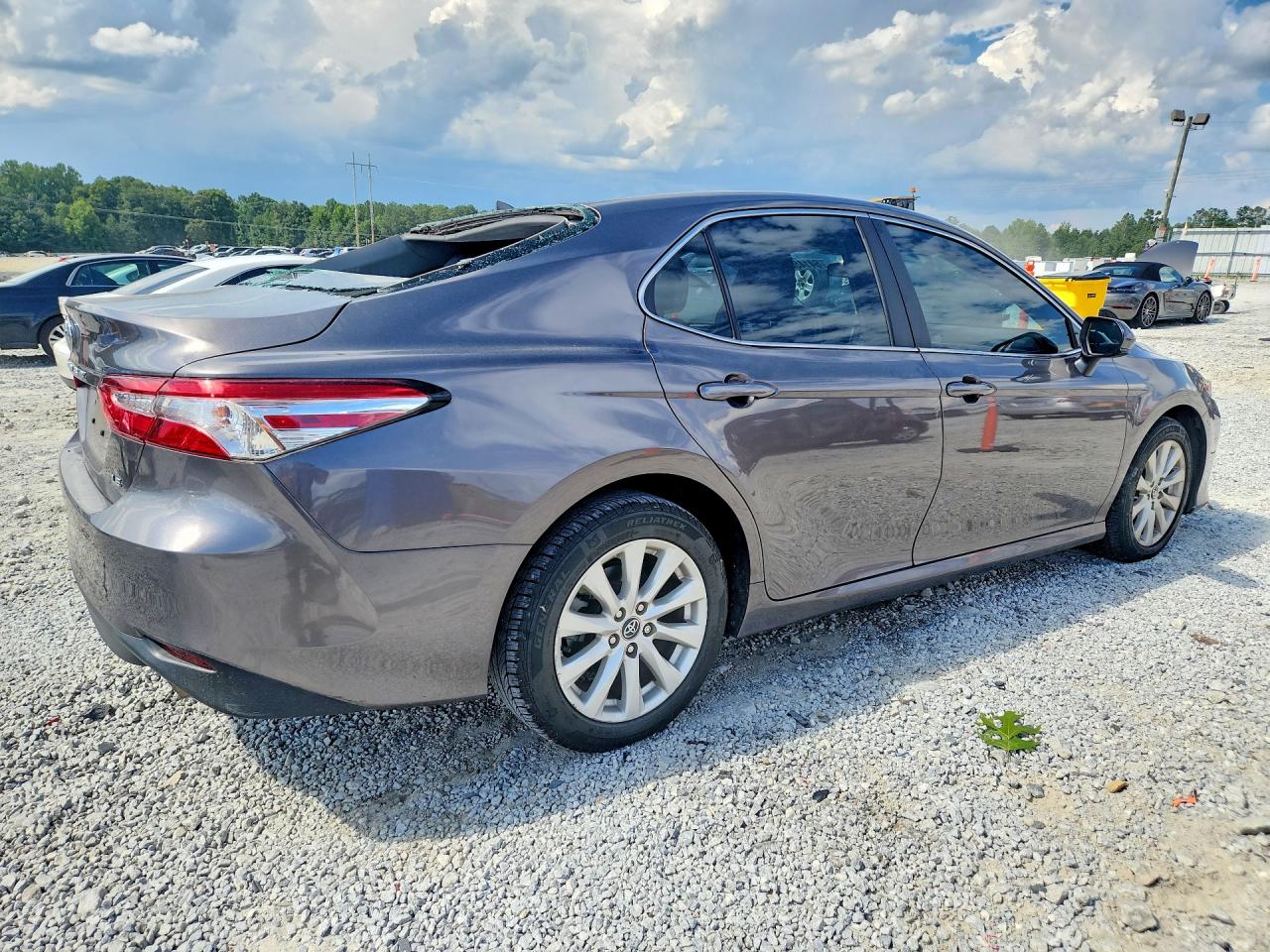 2020 TOYOTA CAMRY LE — снимка 3