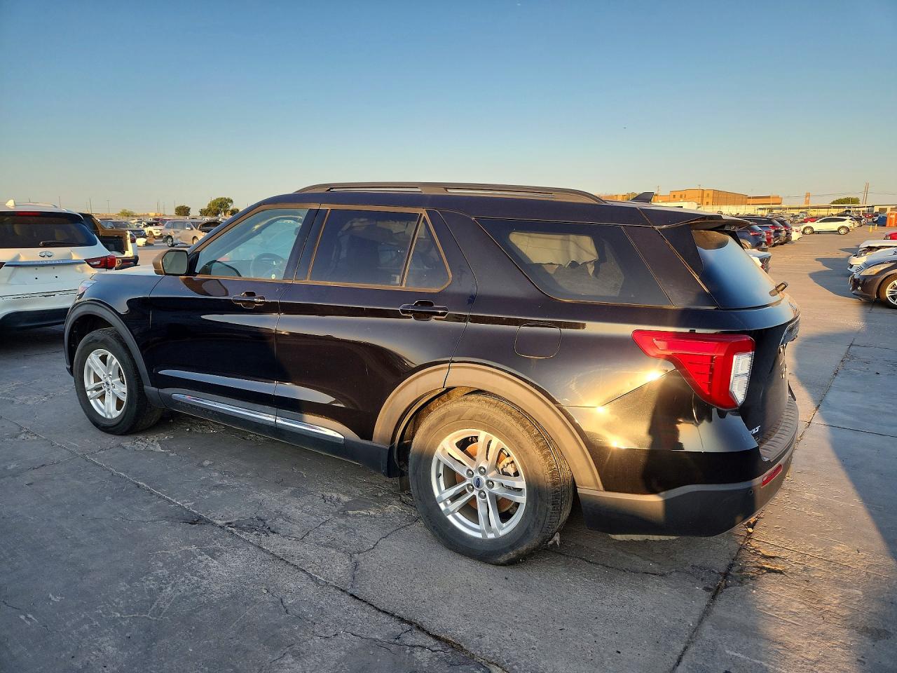 2020 FORD EXPLORER XLT — снимка 2