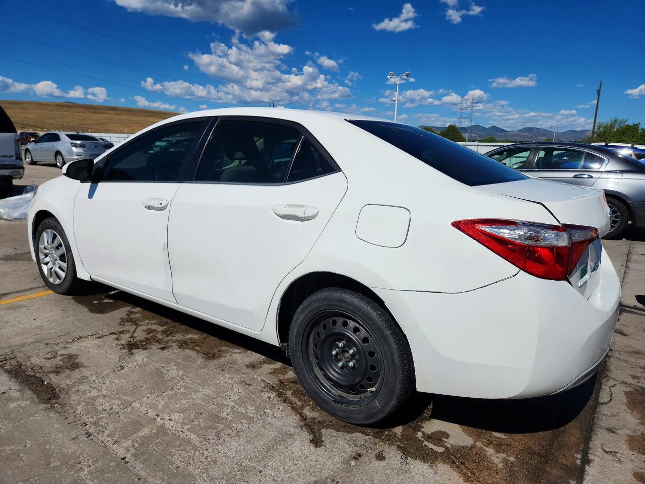 2015 TOYOTA COROLLA LE — снимка 2