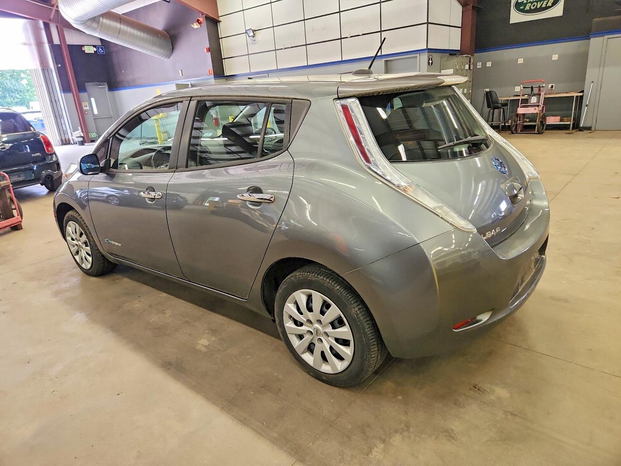 2015 NISSAN LEAF S — снимка 2