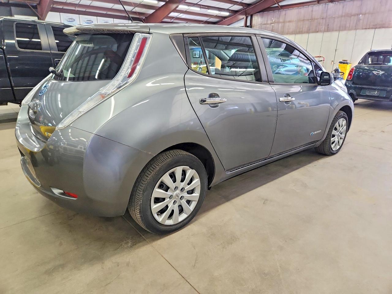 2015 NISSAN LEAF S — снимка 3