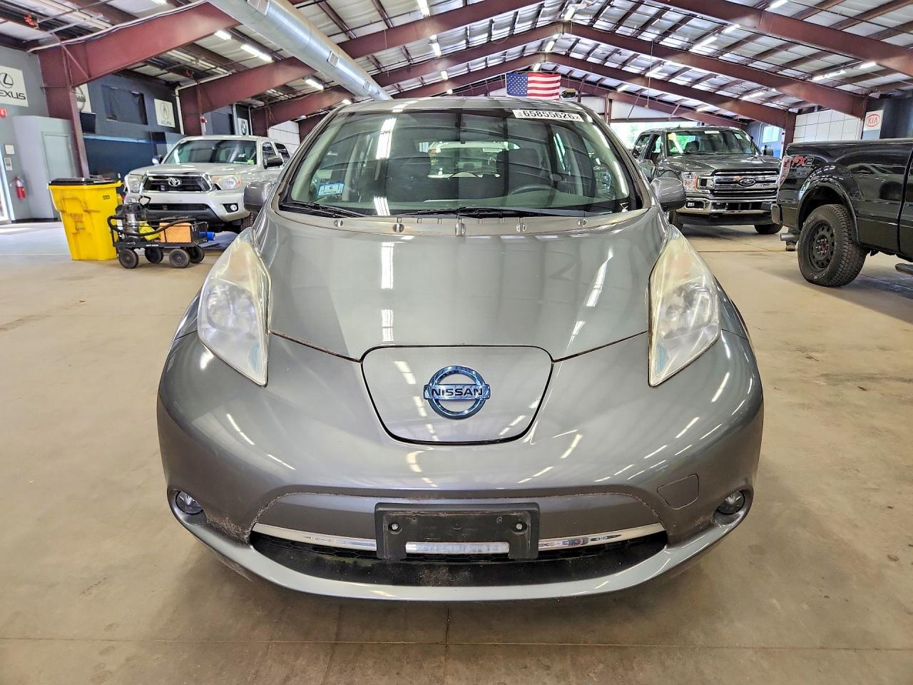 2015 NISSAN LEAF S — снимка 5