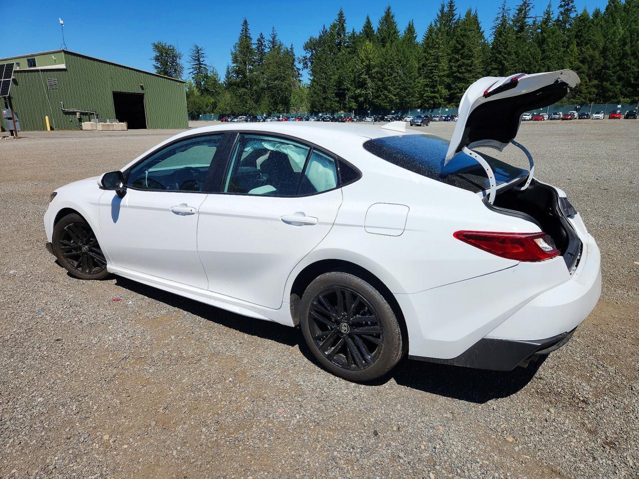 2026 TOYOTA CAMRY SE — снимка 2