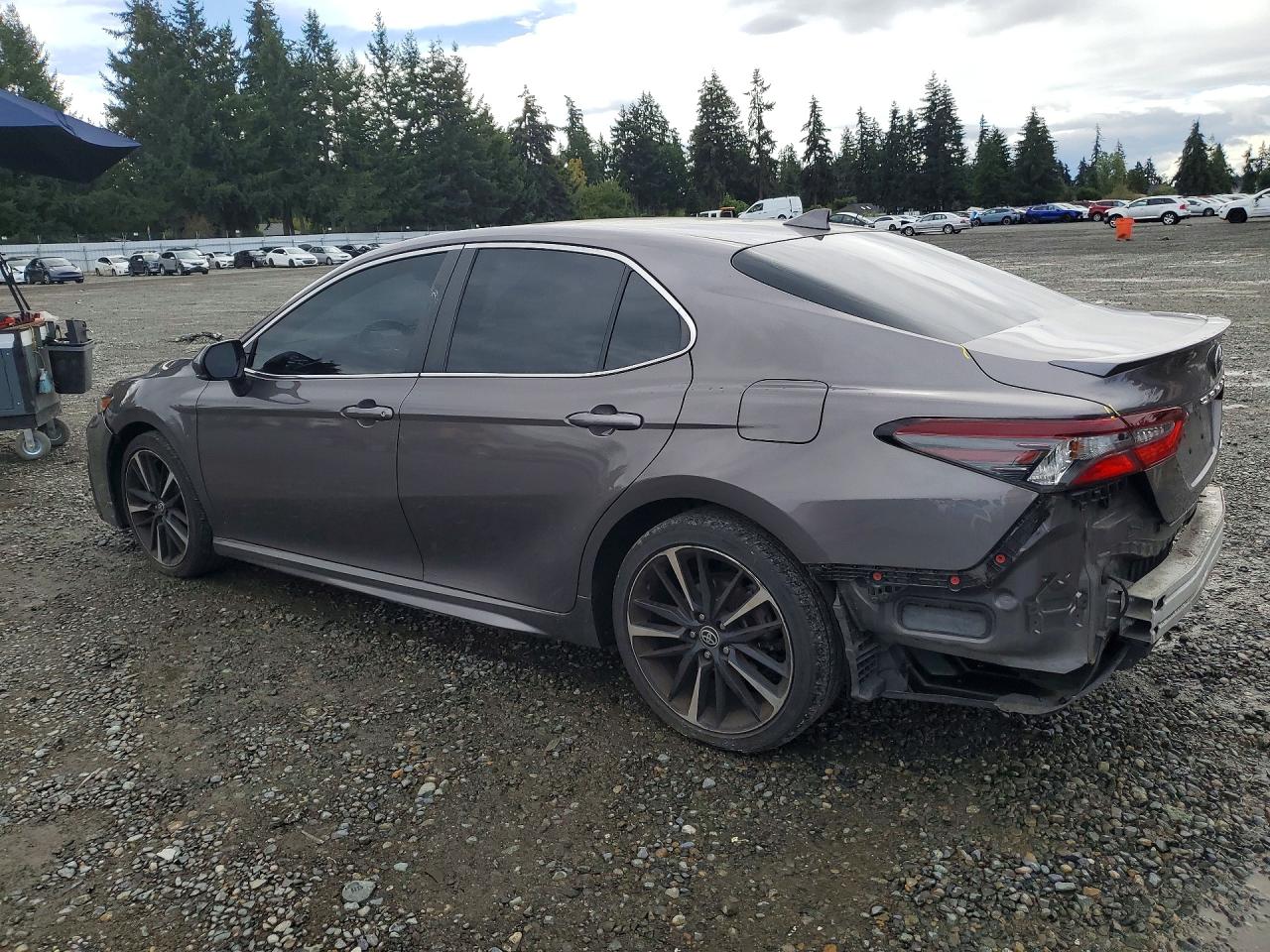 2021 TOYOTA CAMRY SE — снимка 2